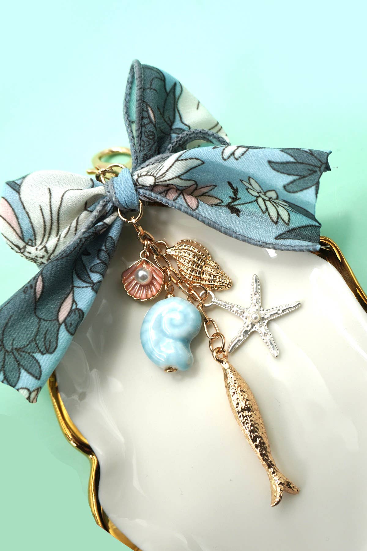 BAG CHARM-OCEAN PORCELAIN FISH SEA SHELL STARFISH