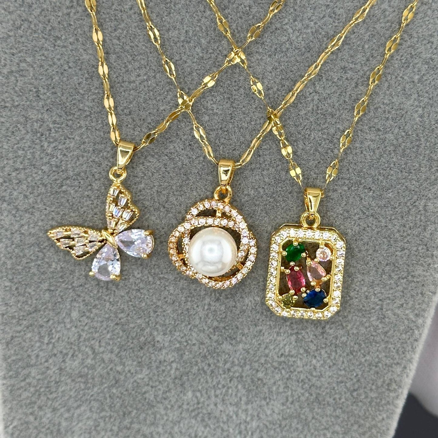 The Jewel Pendant Necklace