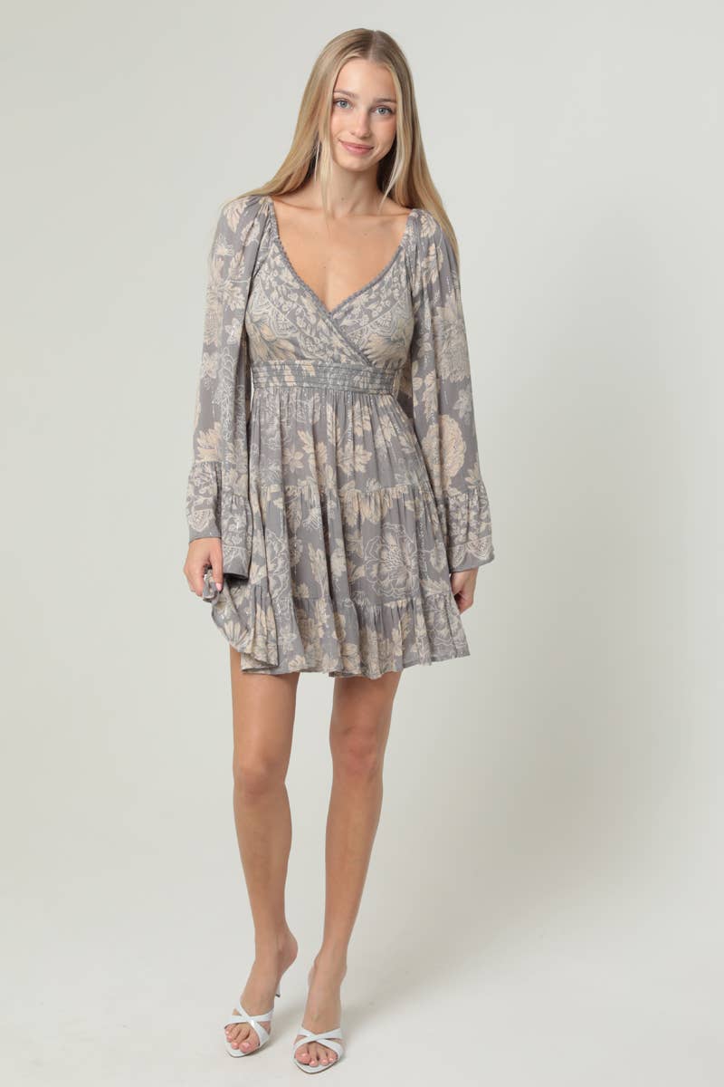WIDE SLEEVE V NECK DRESS